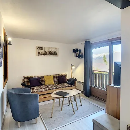 2 Pieces + Coin Cabine, Proche Centre Combloux, Rdj, Terrasse, Parking Et Casier A Skis Appartamento *